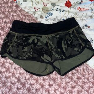 Size 4 Lulu shorts!